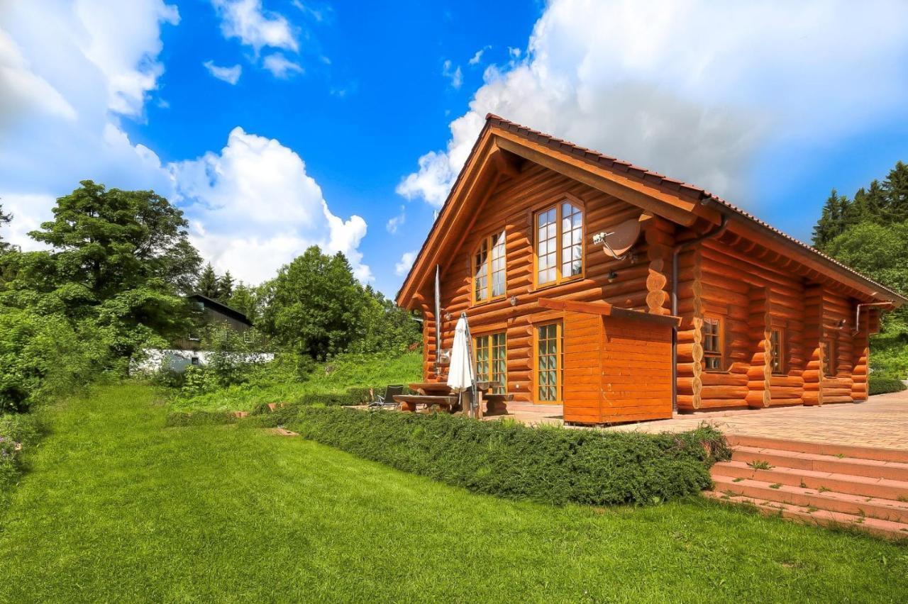 Luxus-Ferienhaus Blockhaus Chalet Nr 2 Toplage Am Feldberg Mit Sauna, Outdoor-Hottub, Kamin Auf 1300M Uem エクステリア 写真