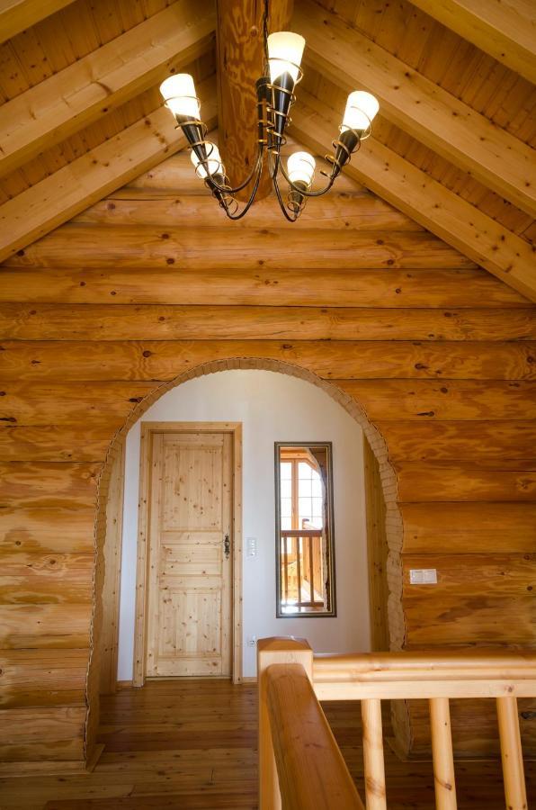 Luxus-Ferienhaus Blockhaus Chalet Nr 2 Toplage Am Feldberg Mit Sauna, Outdoor-Hottub, Kamin Auf 1300M Uem エクステリア 写真