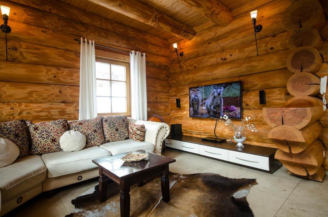 Luxus-Ferienhaus Blockhaus Chalet Nr 2 Toplage Am Feldberg Mit Sauna, Outdoor-Hottub, Kamin Auf 1300M Uem エクステリア 写真